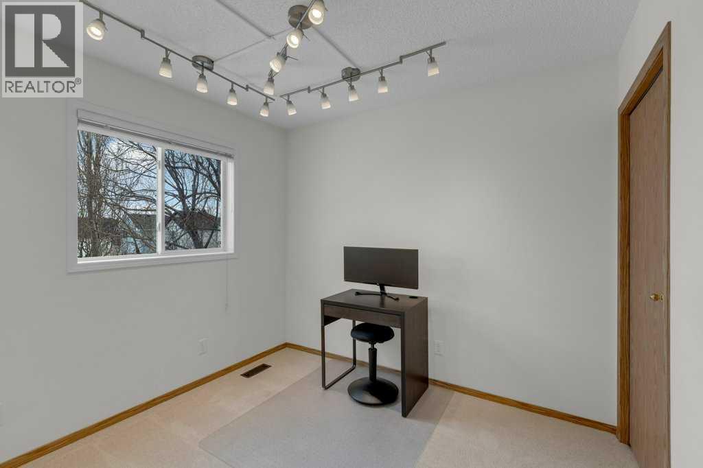 Single Family House for Sale in  Hidden Valley Drive NW Hidden Valley Calgary 