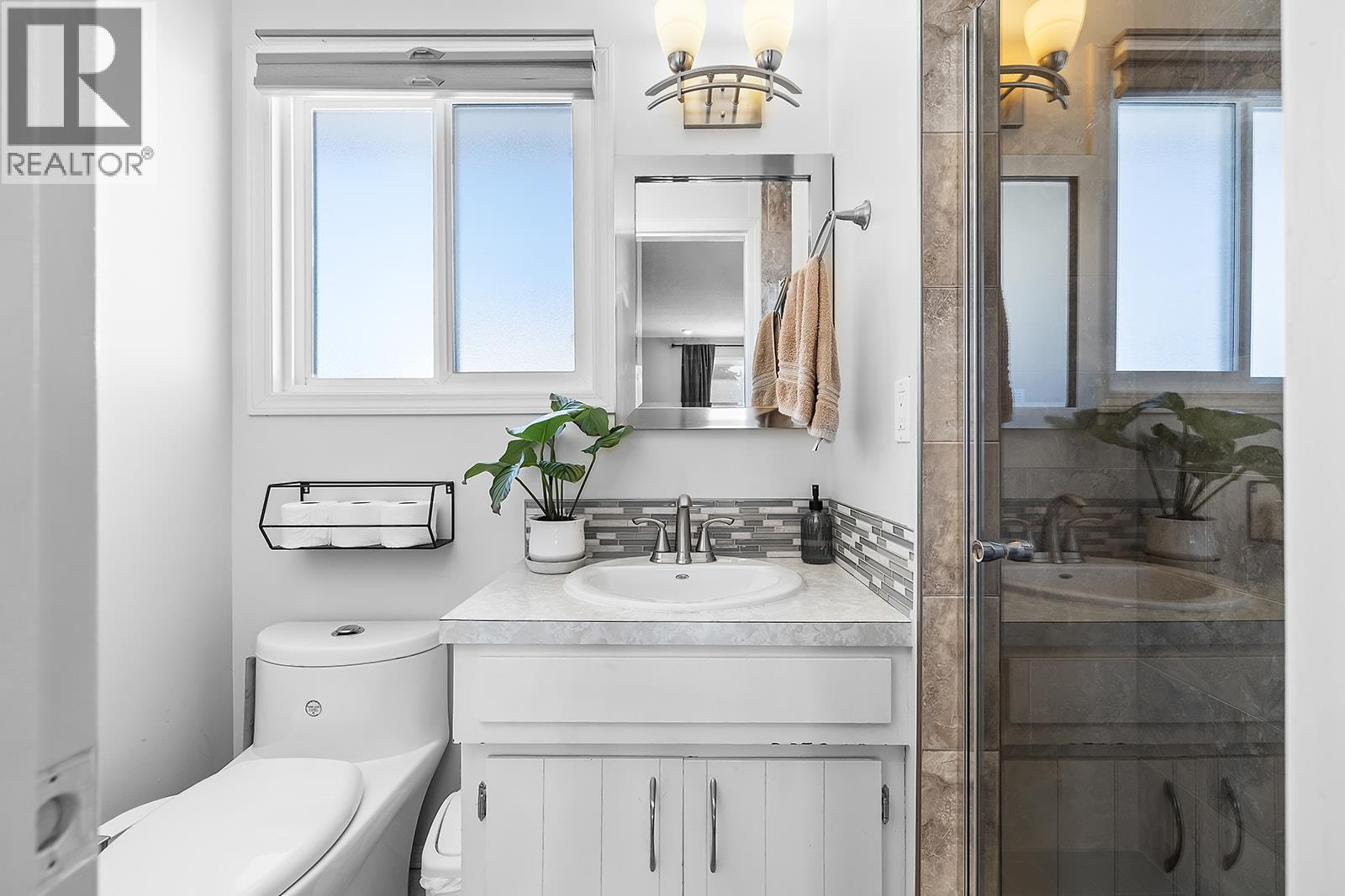 2708 2A Street S, Cranbrook