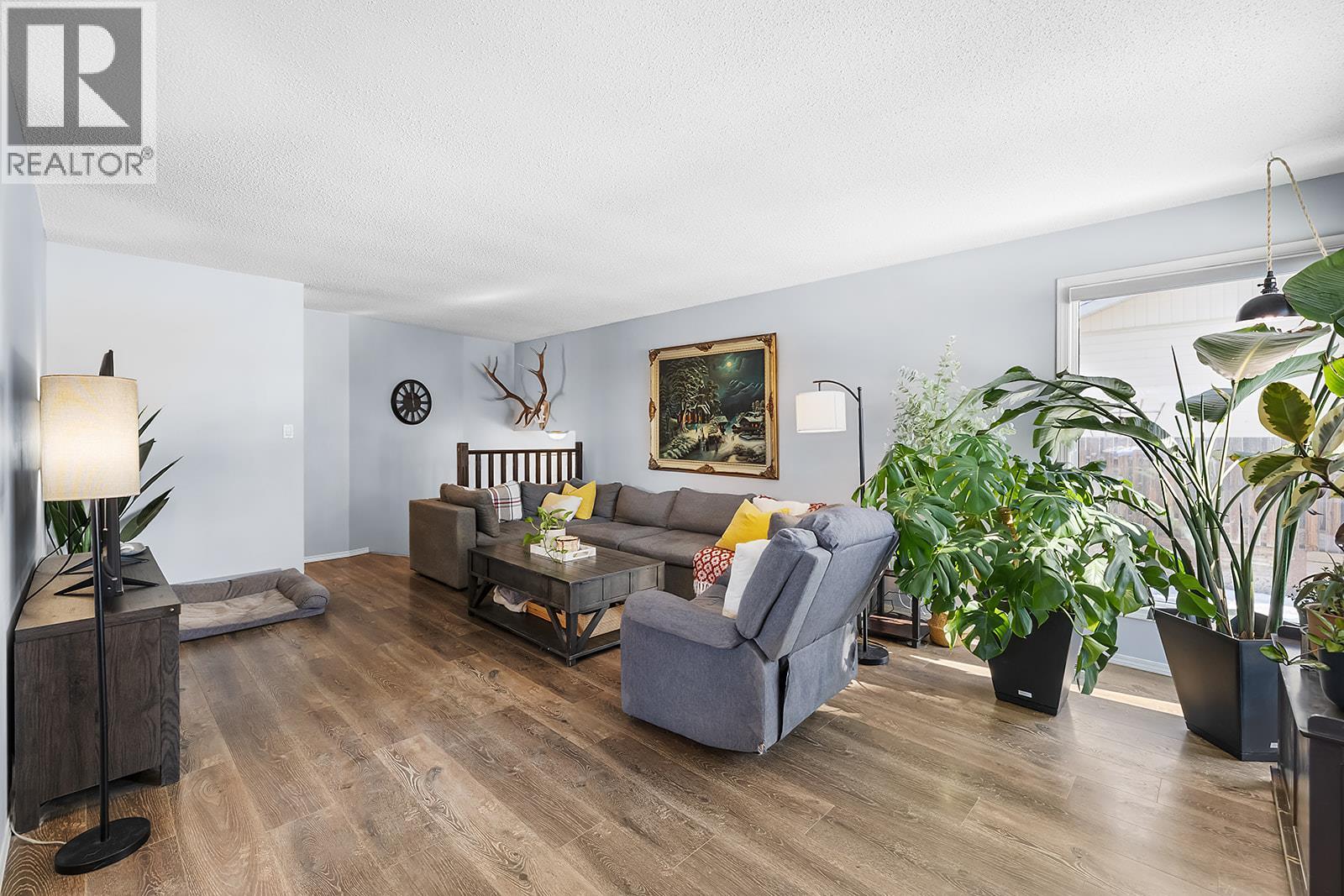 2708 2A Street S, Cranbrook