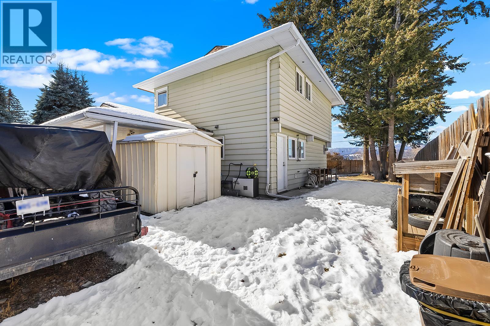 2708 2A Street S, Cranbrook