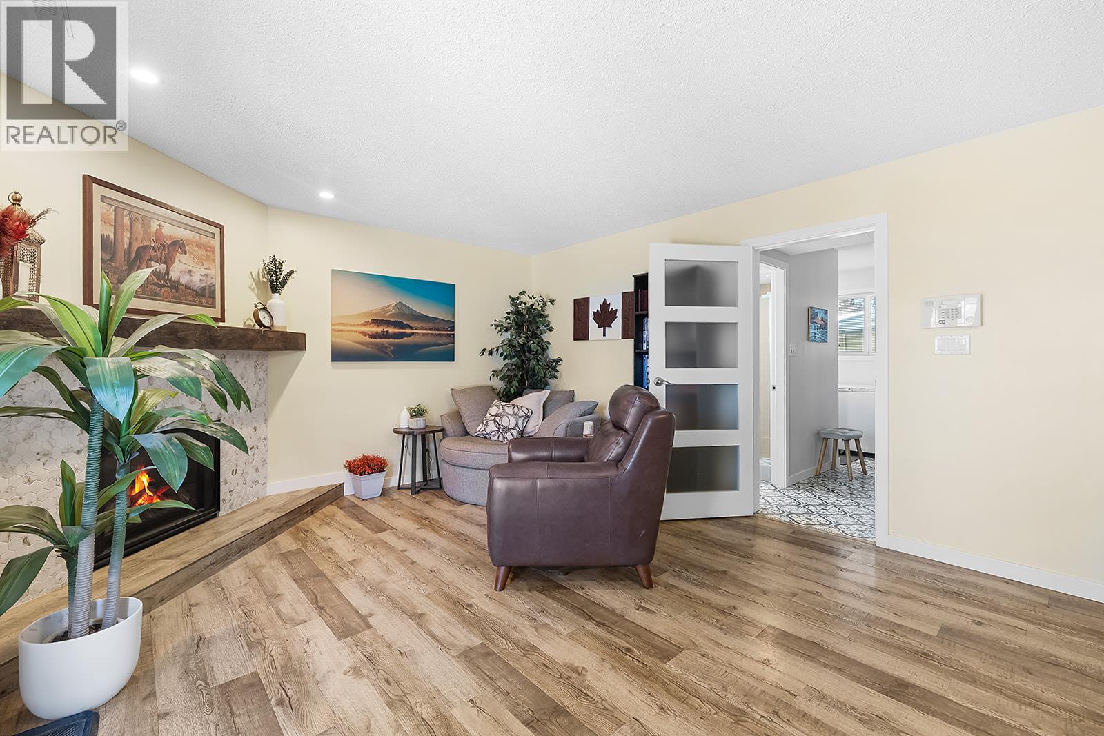 2708 2A Street S, Cranbrook