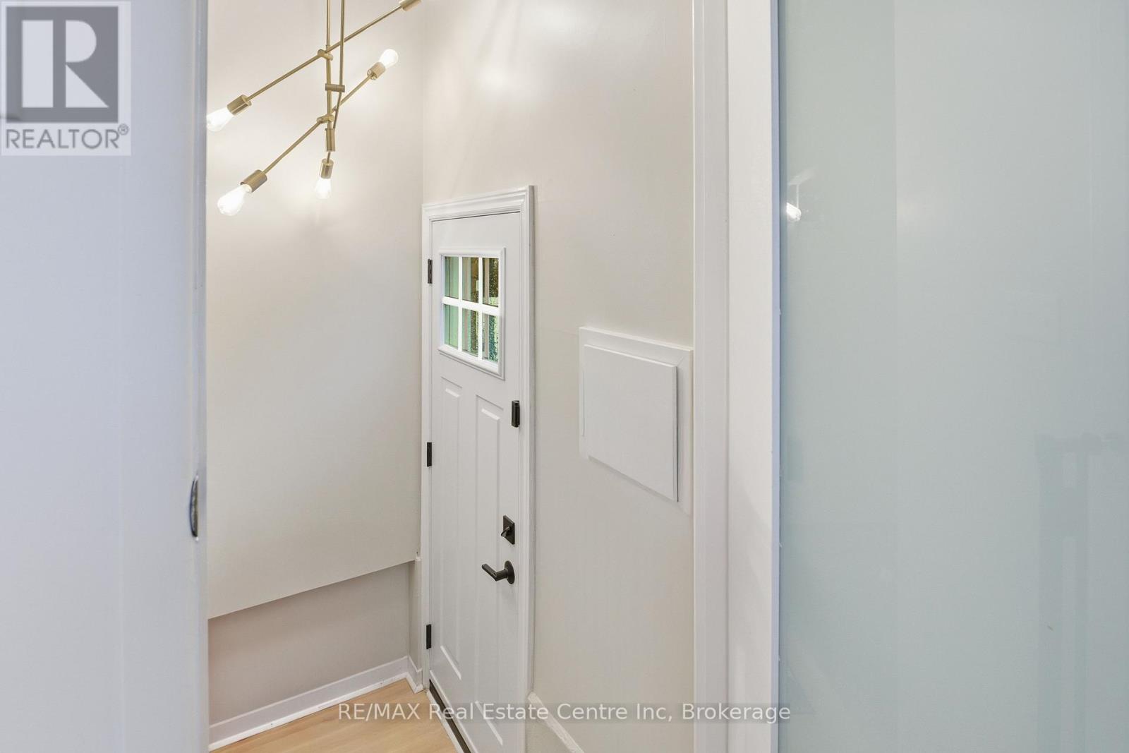 154 WAVERLEY DRIVE, Guelph (Riverside Park), Ontario