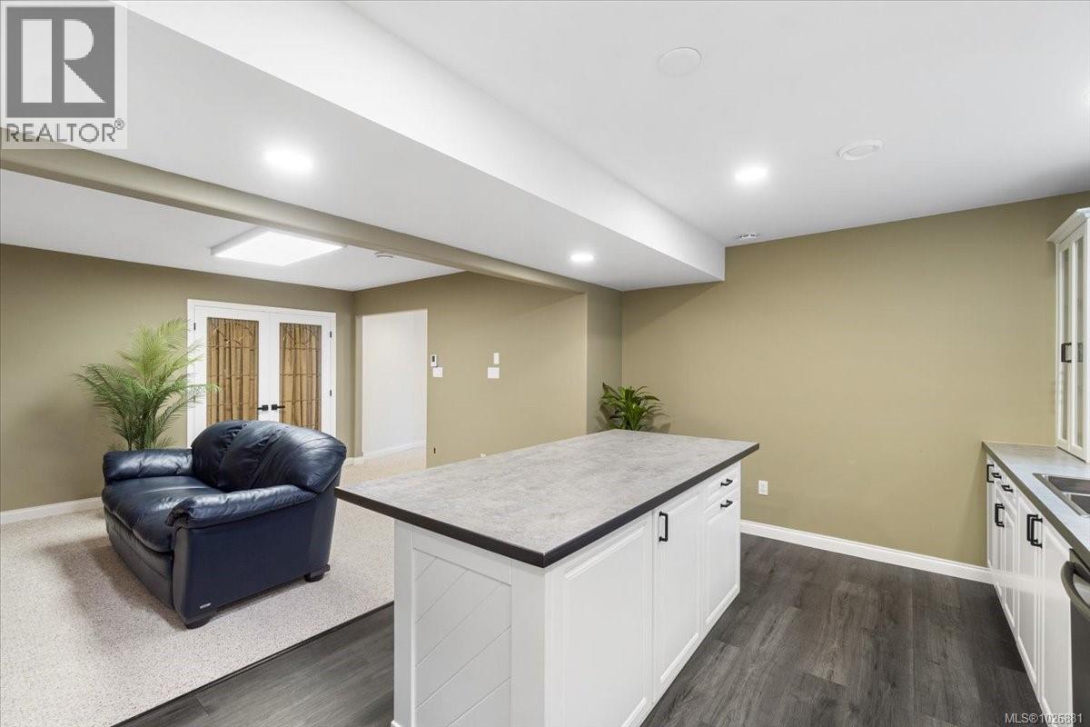 1254 Saturna Dr, Parksville