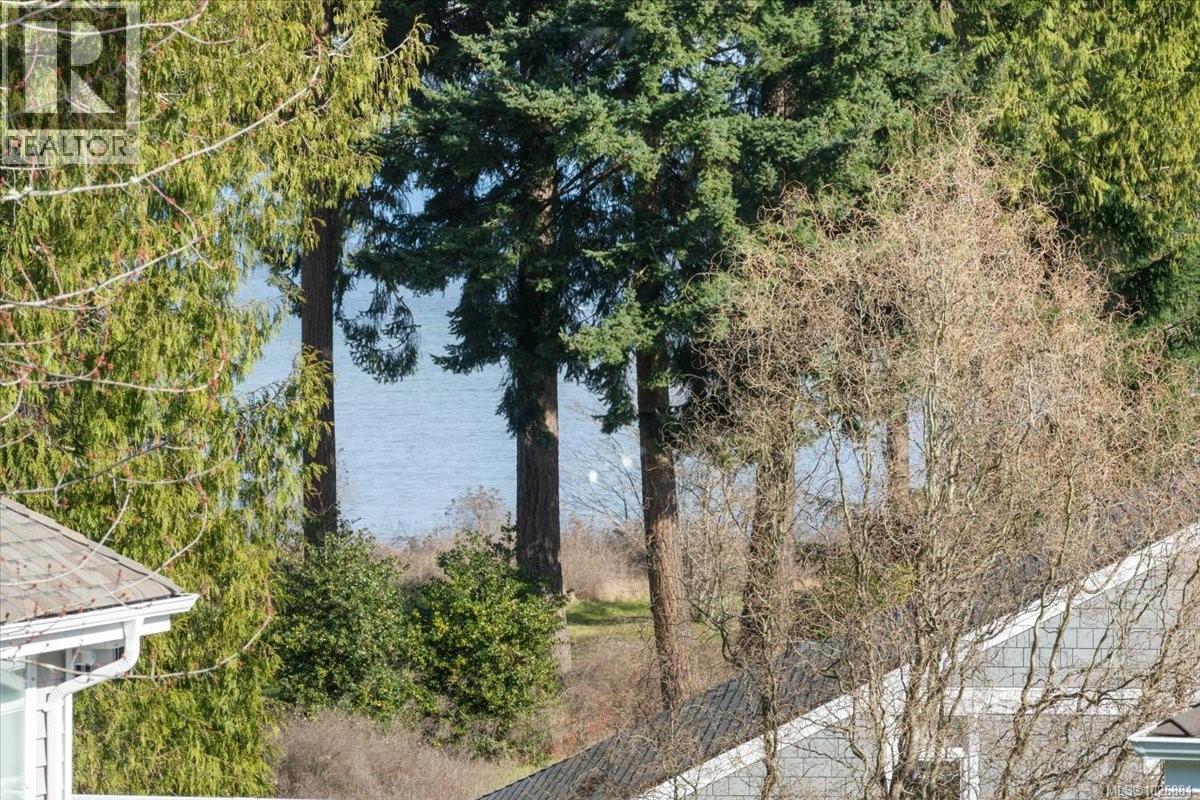 1254 Saturna Dr, Parksville