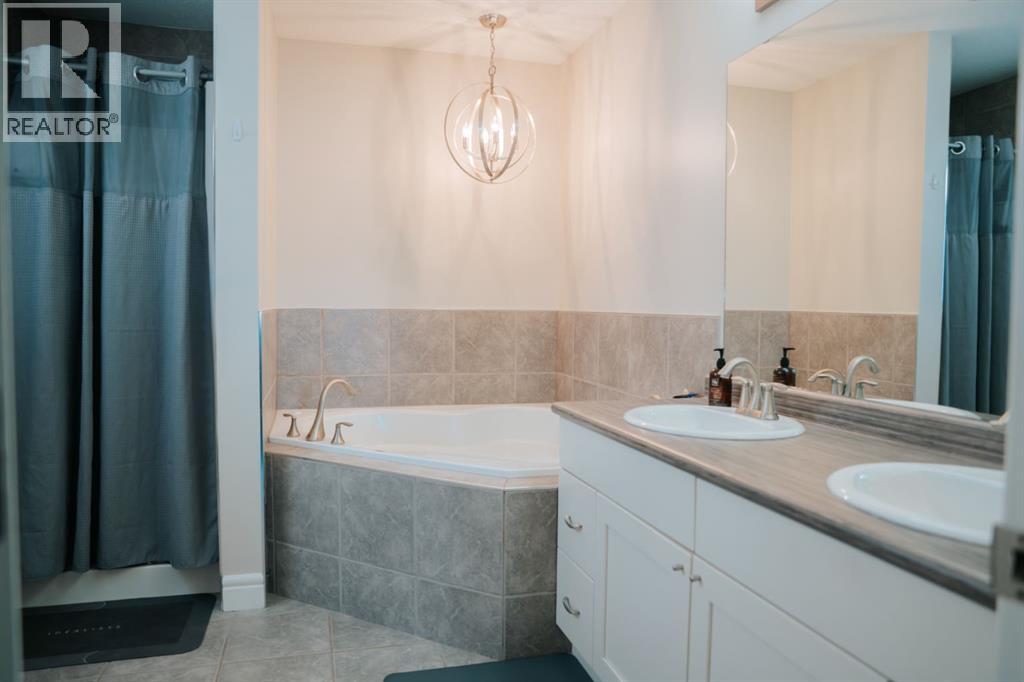 
          622 25 Street
            <br/>
            <span>Wainwright</span>
            , 
            <span>AB</span>
             <span>T9W0B7</span>
         - Photo 29