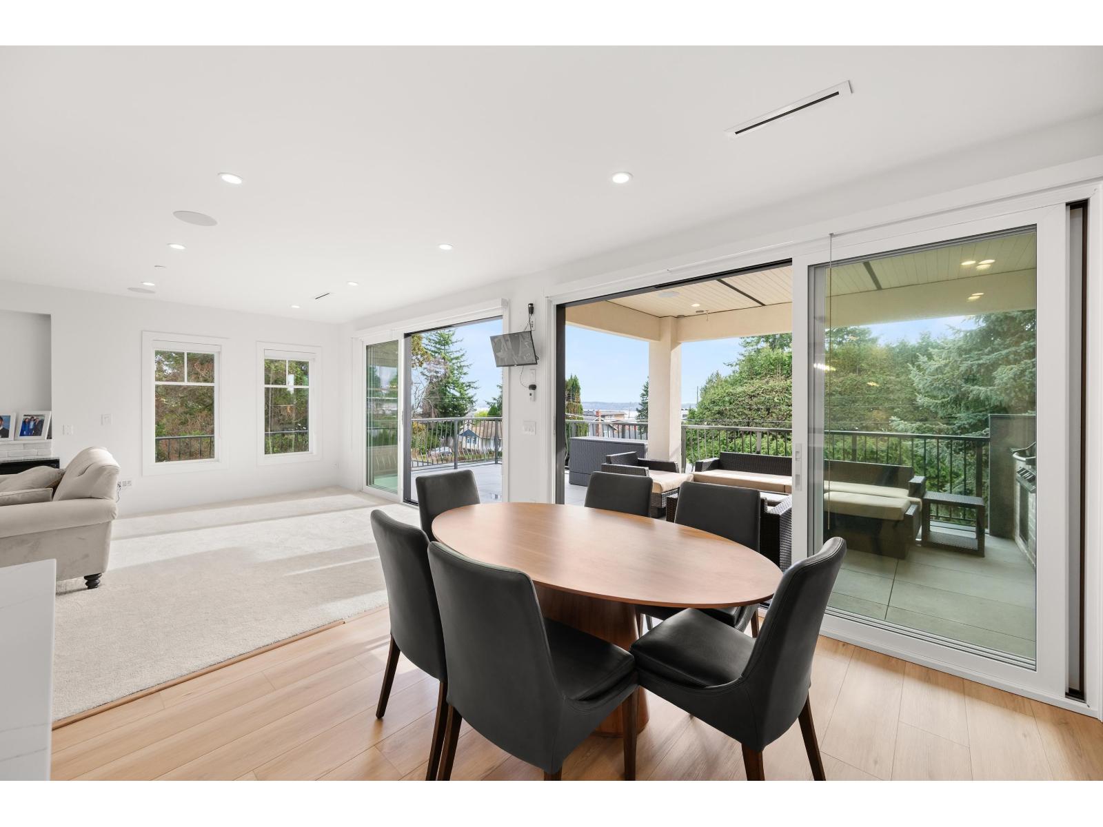 1113 DOLPHIN STREET, White Rock