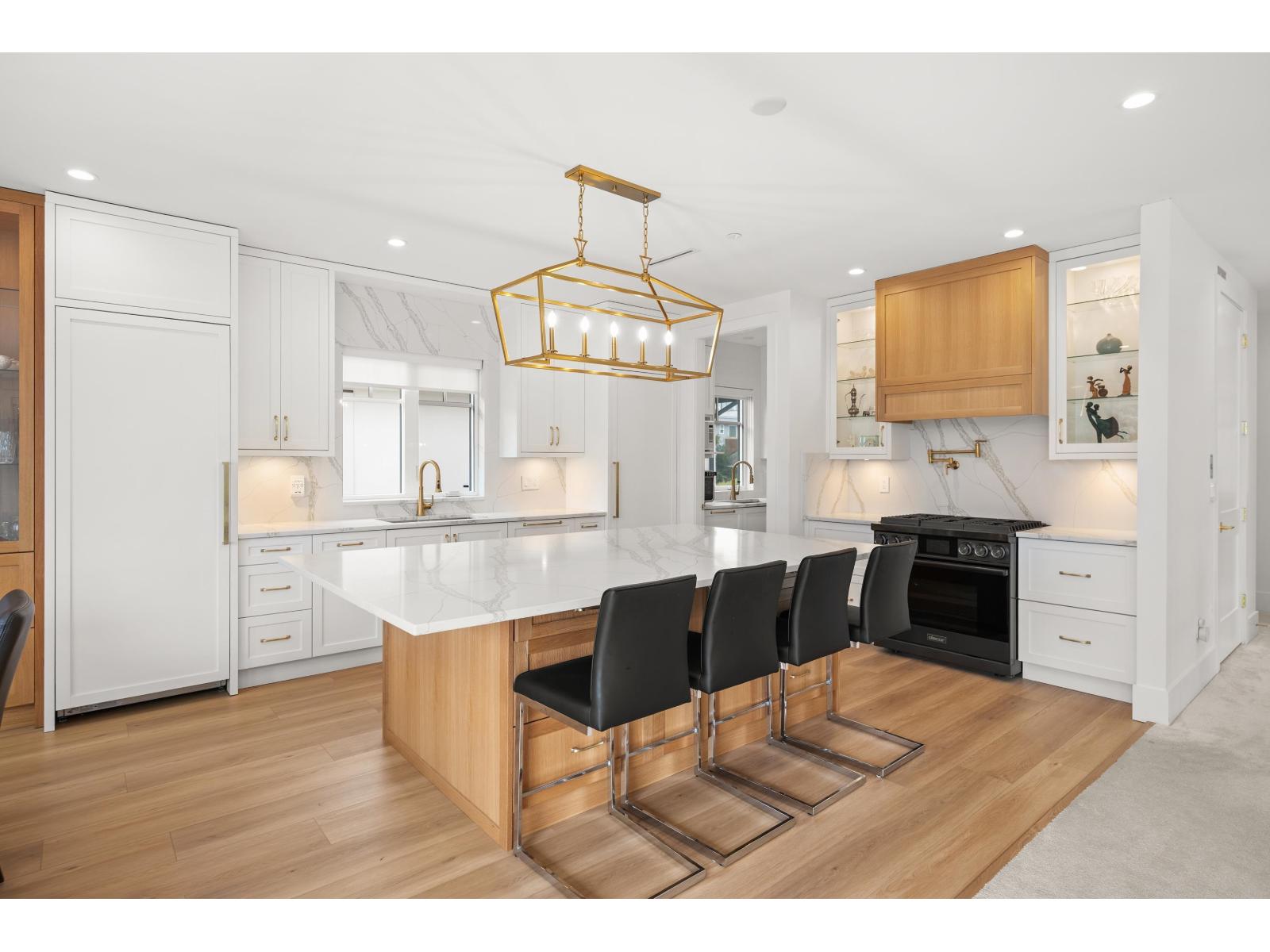 1113 DOLPHIN STREET, White Rock