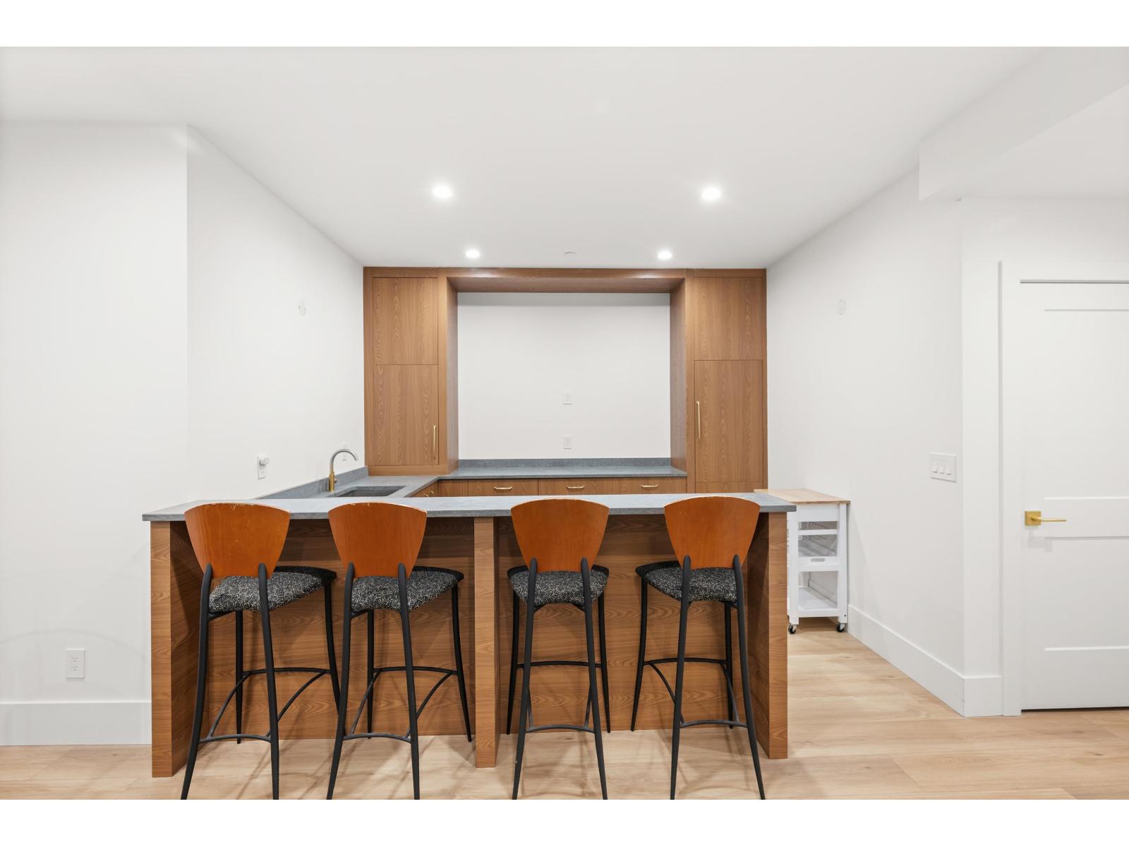 1113 DOLPHIN STREET, White Rock