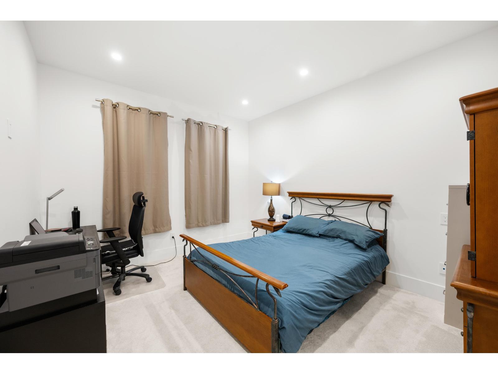 1113 DOLPHIN STREET, White Rock