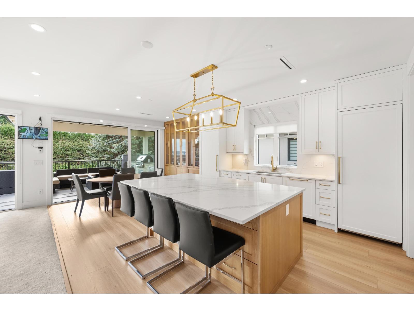 1113 DOLPHIN STREET, White Rock