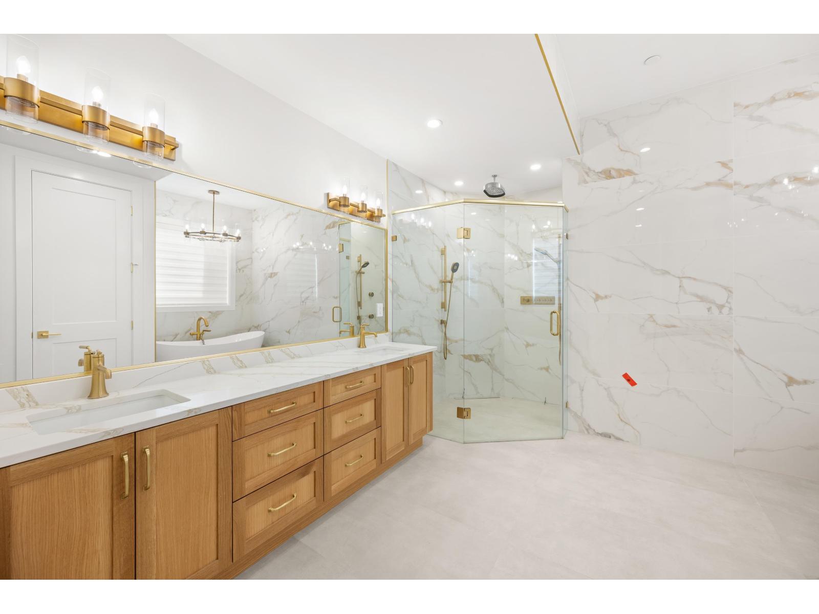 1113 DOLPHIN STREET, White Rock