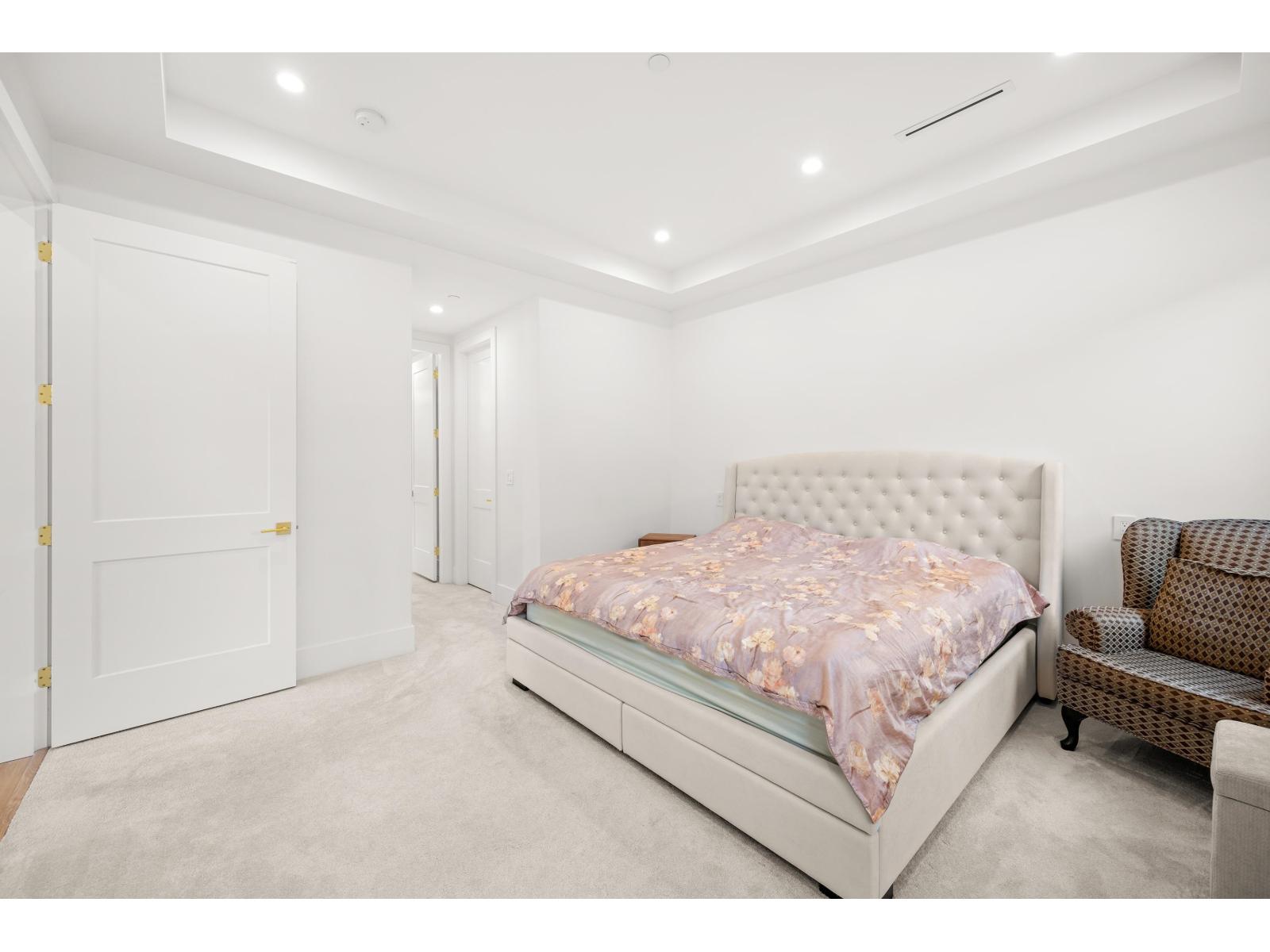 1113 DOLPHIN STREET, White Rock