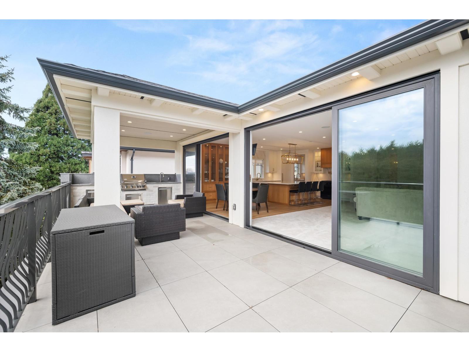 1113 DOLPHIN STREET, White Rock