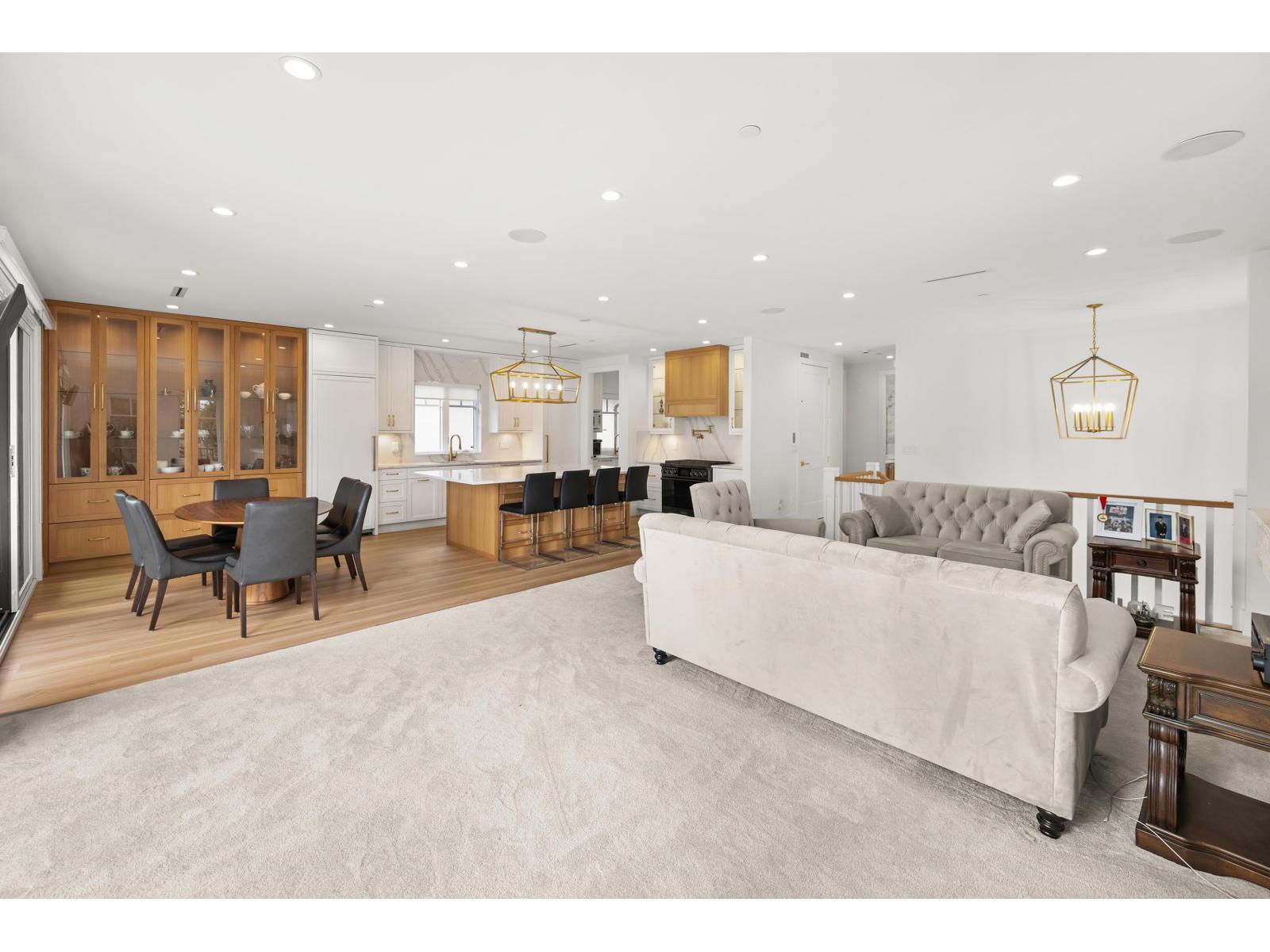 1113 DOLPHIN STREET, White Rock