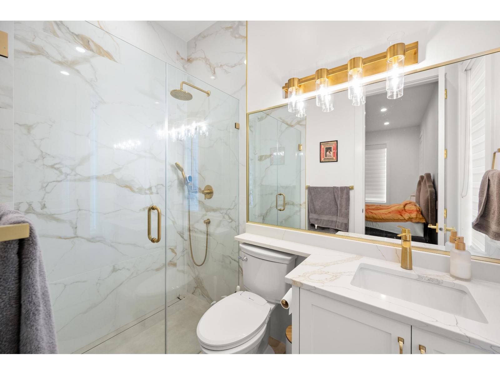 1113 DOLPHIN STREET, White Rock