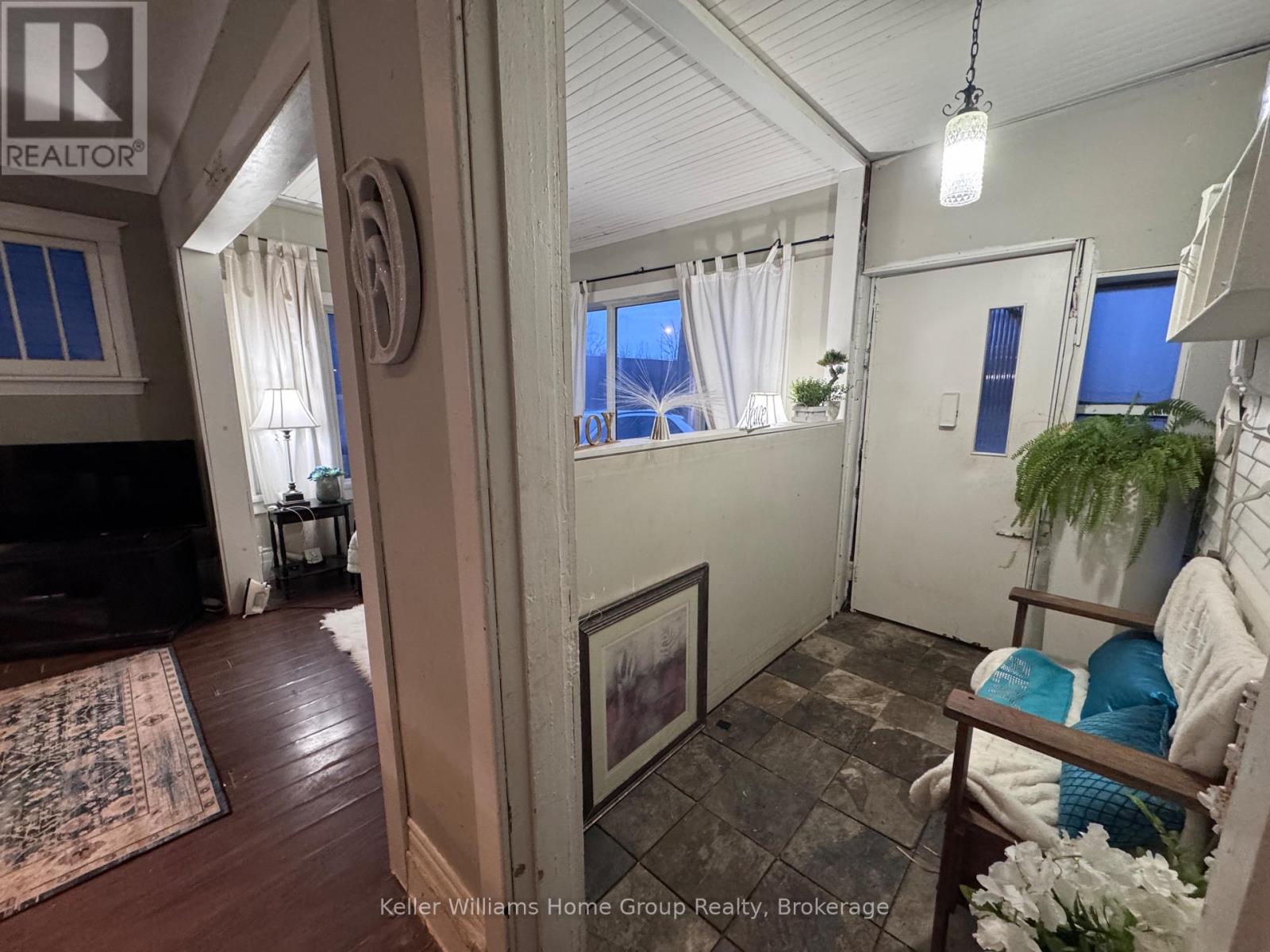 22 CLARE AVENUE - 8