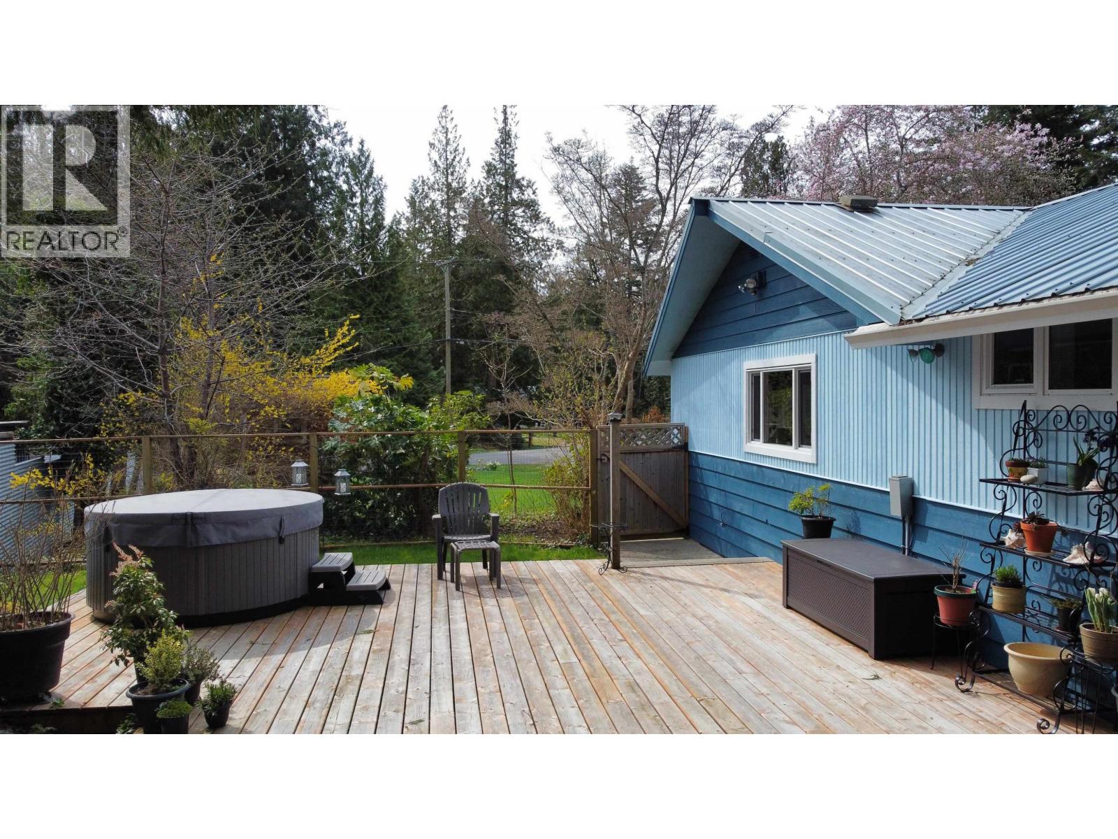 4569 FRANCIS PENINSULA ROAD, Madeira Park