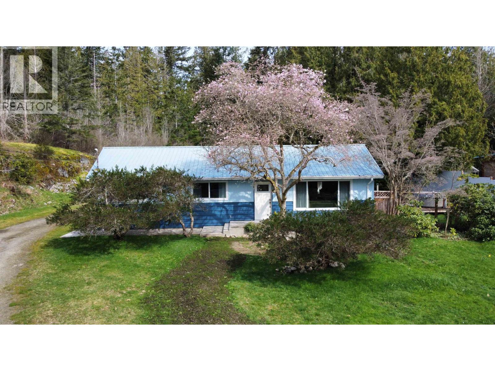 4569 FRANCIS PENINSULA ROAD, Madeira Park