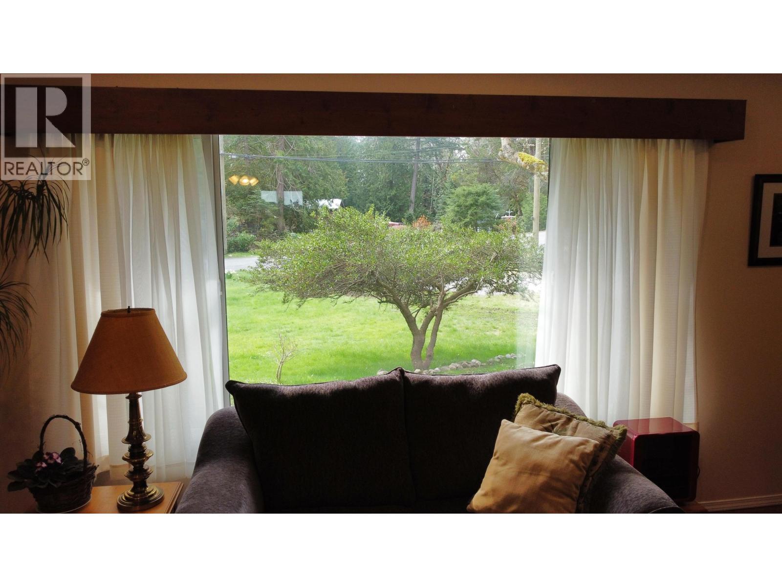 4569 FRANCIS PENINSULA ROAD, Madeira Park