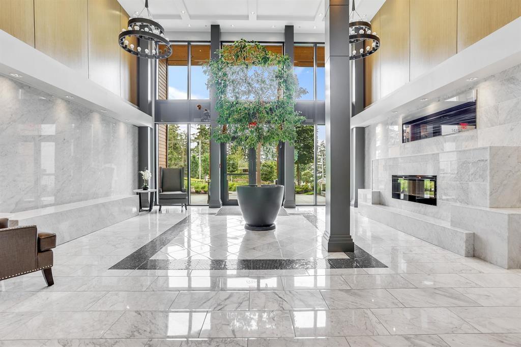 208 14855 THRIFT AVENUE, White Rock