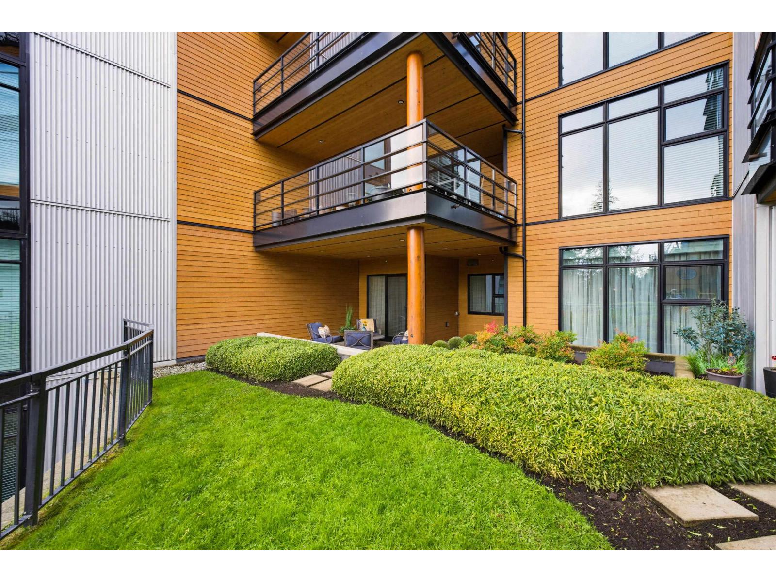 208 14855 THRIFT AVENUE, White Rock