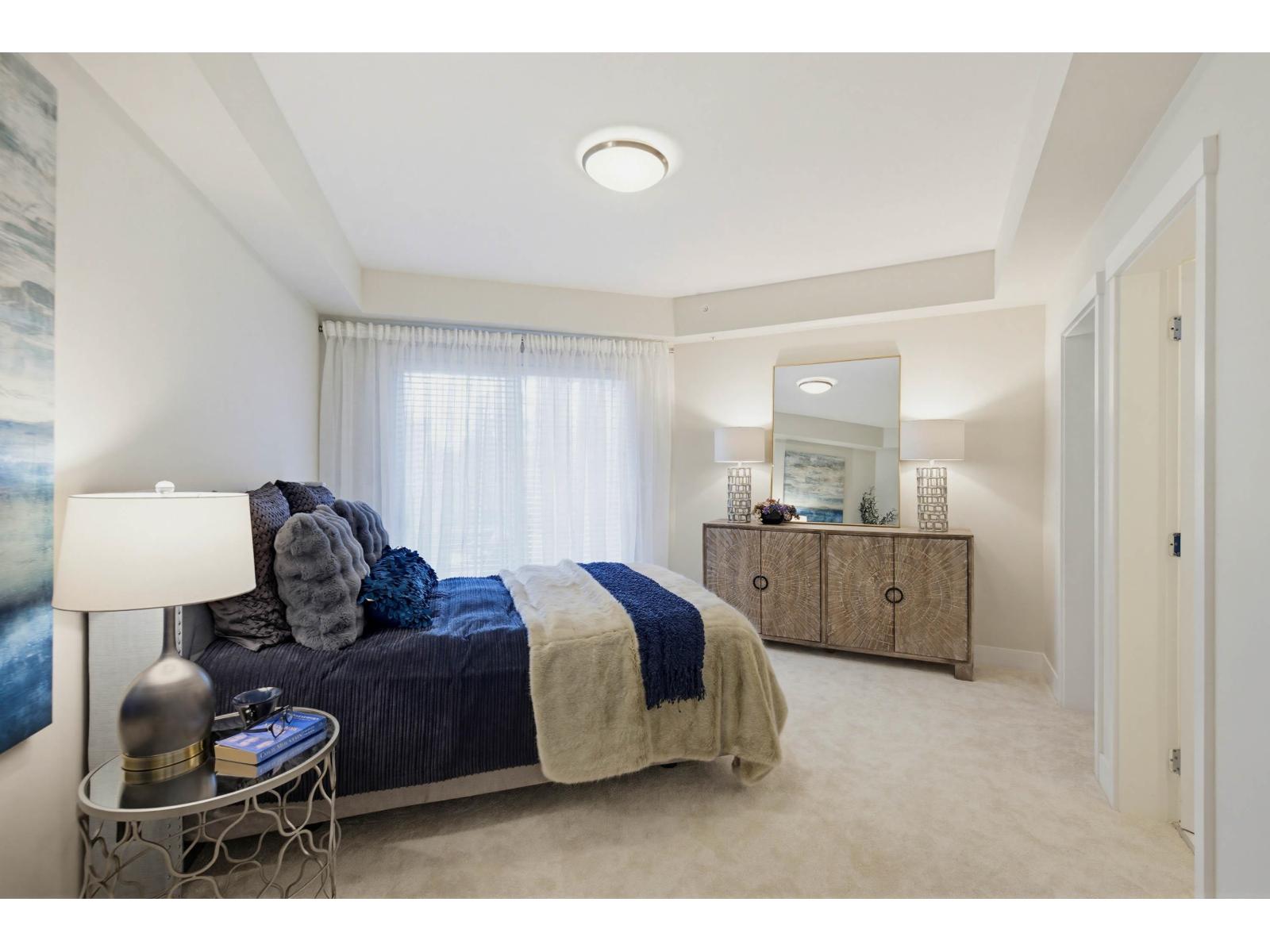 208 14855 THRIFT AVENUE, White Rock