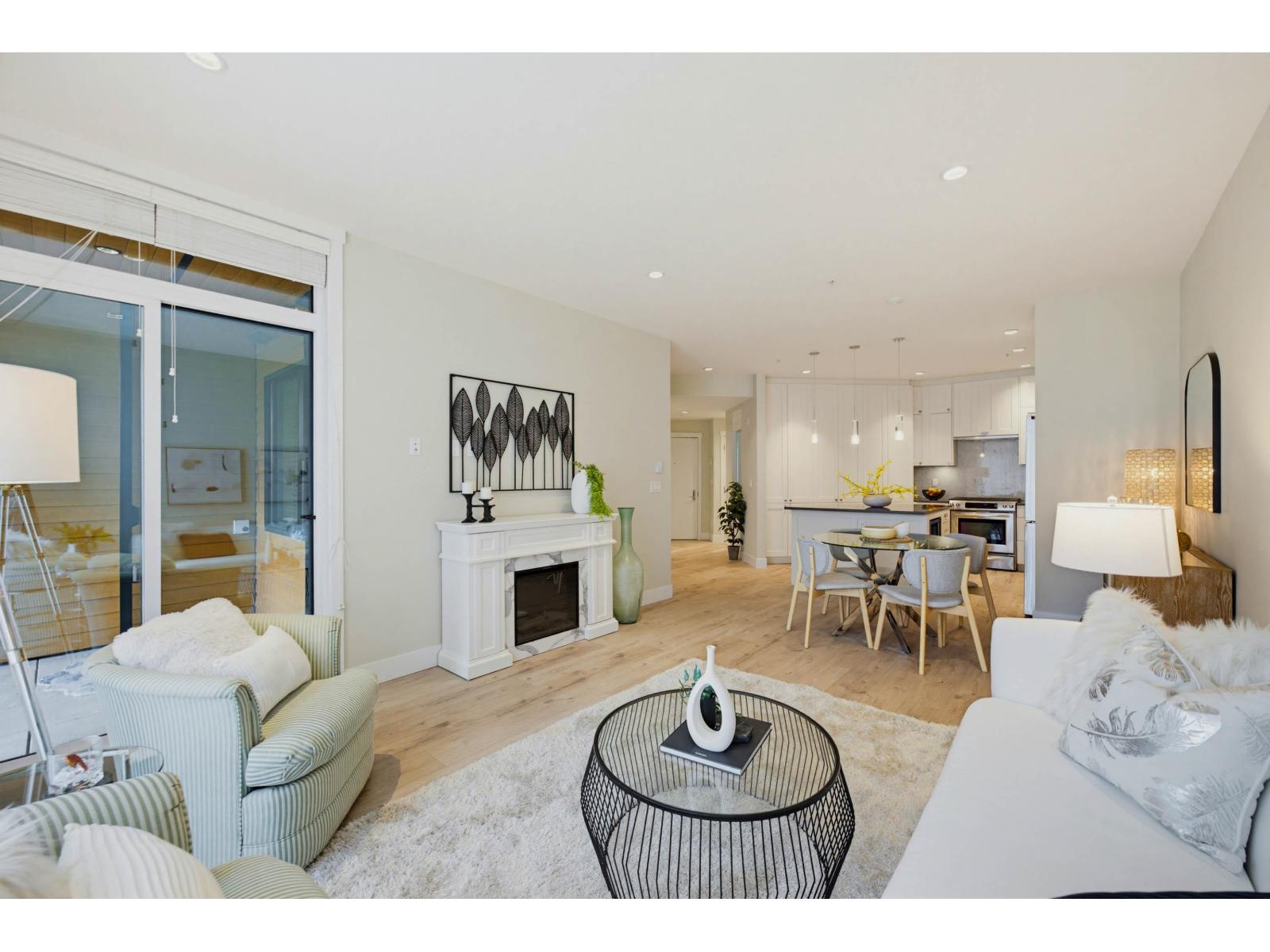 208 14855 THRIFT AVENUE, White Rock