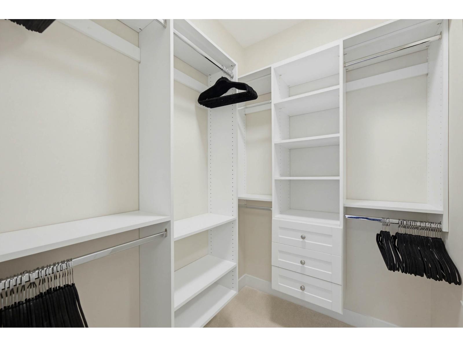 208 14855 THRIFT AVENUE, White Rock