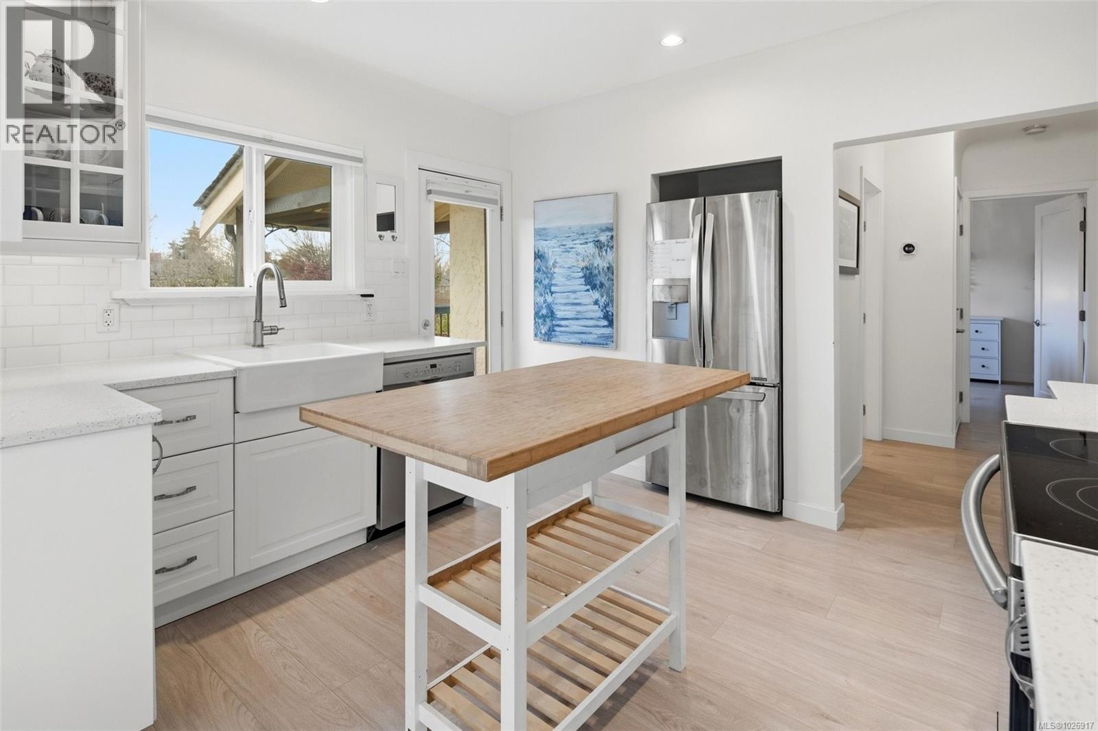 3070 Balfour Ave, Victoria