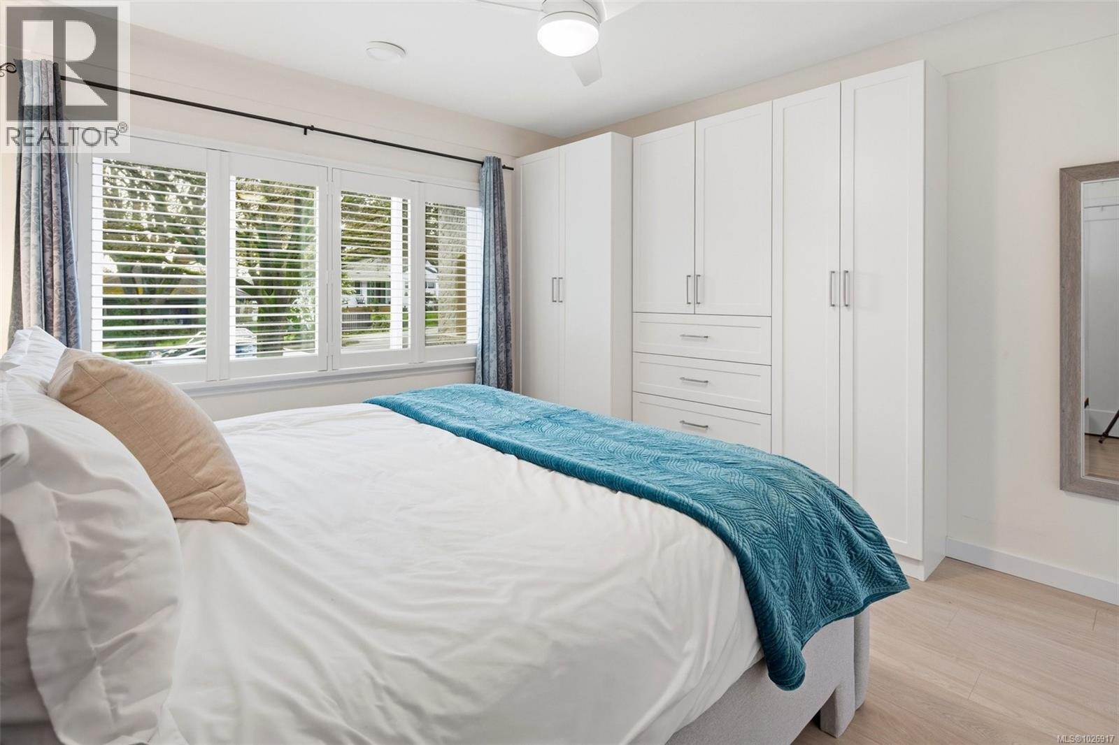 3070 Balfour Ave, Victoria