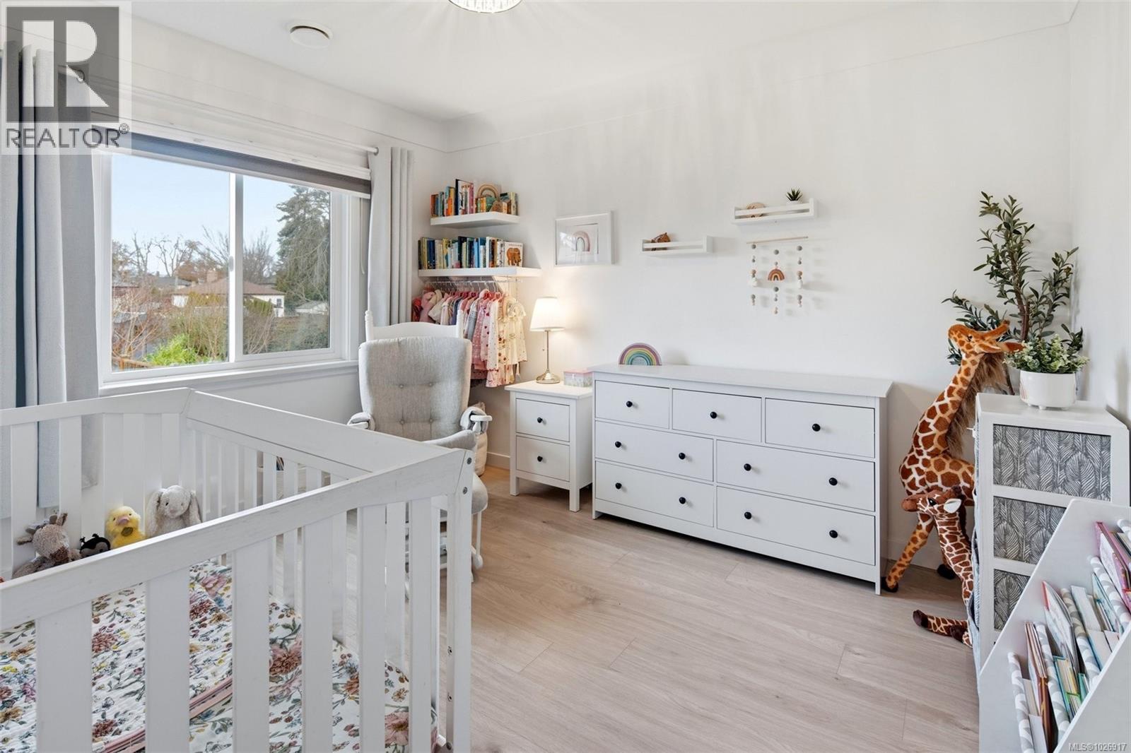 3070 Balfour Ave, Victoria