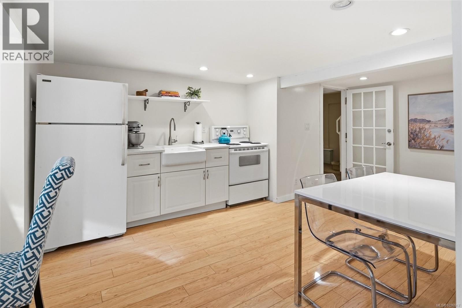 3070 Balfour Ave, Victoria