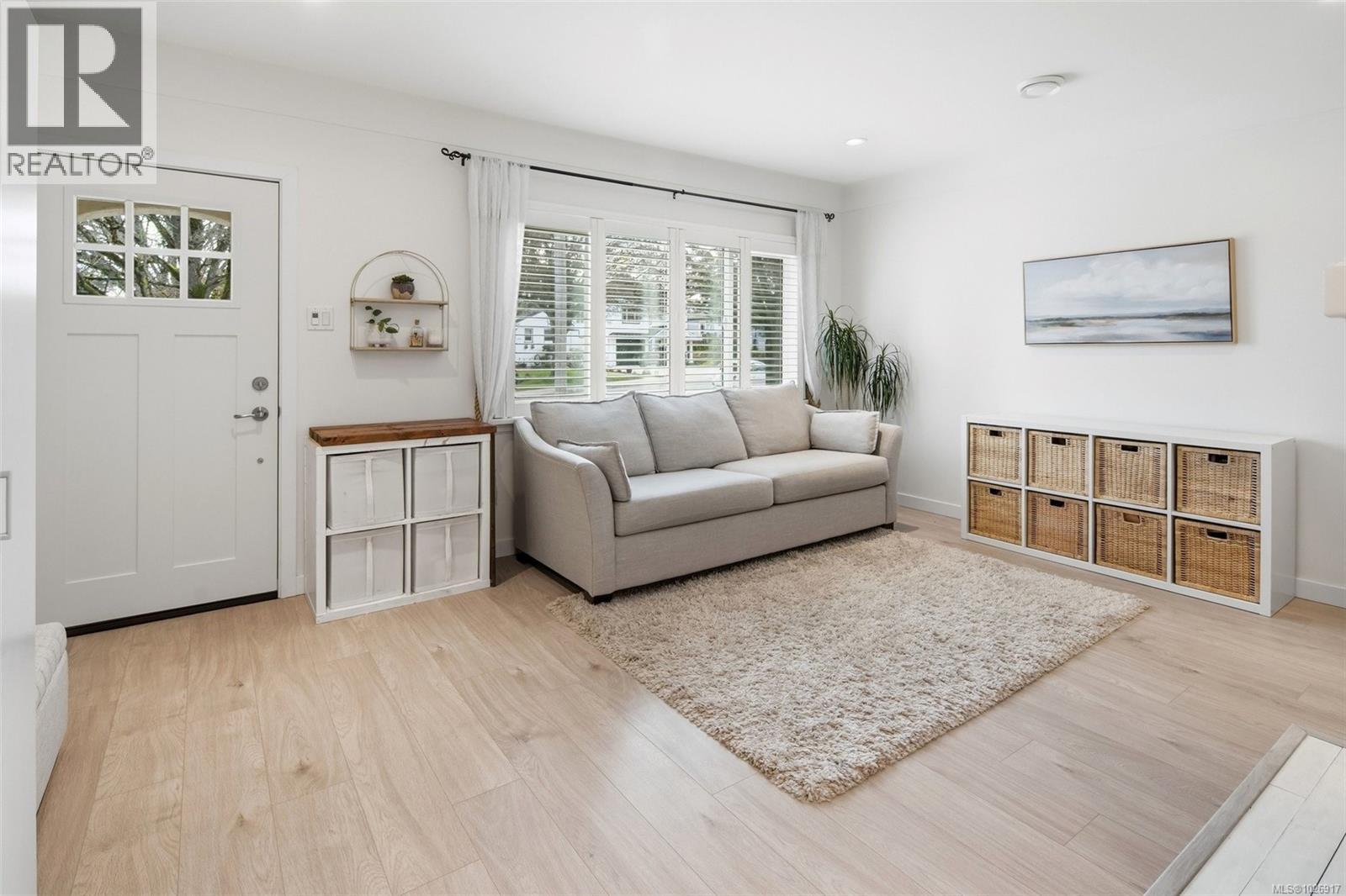 3070 Balfour Ave, Victoria