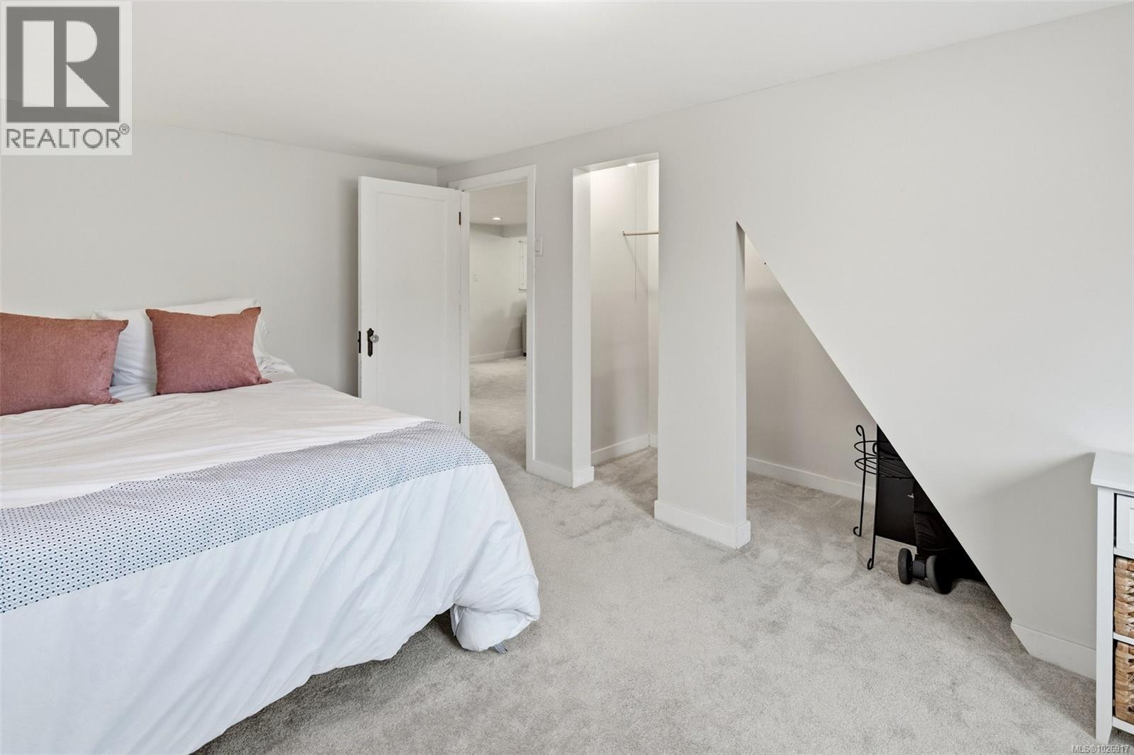 3070 Balfour Ave, Victoria