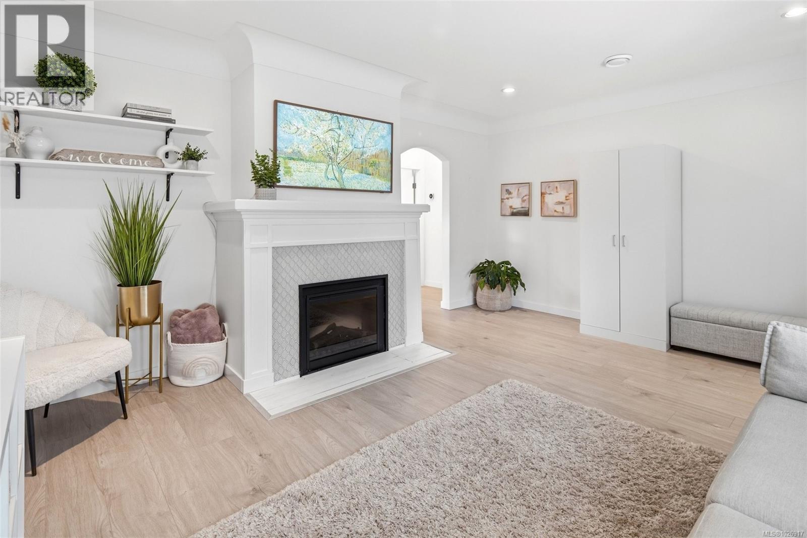 3070 Balfour Ave, Victoria