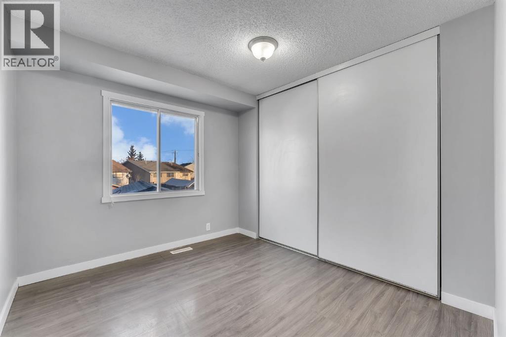 Single Family House for Sale in  Falton Court NE Falconridge Calgary 