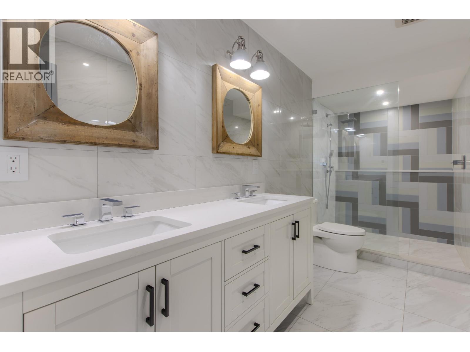 41281 MEADOW AVENUE, Squamish