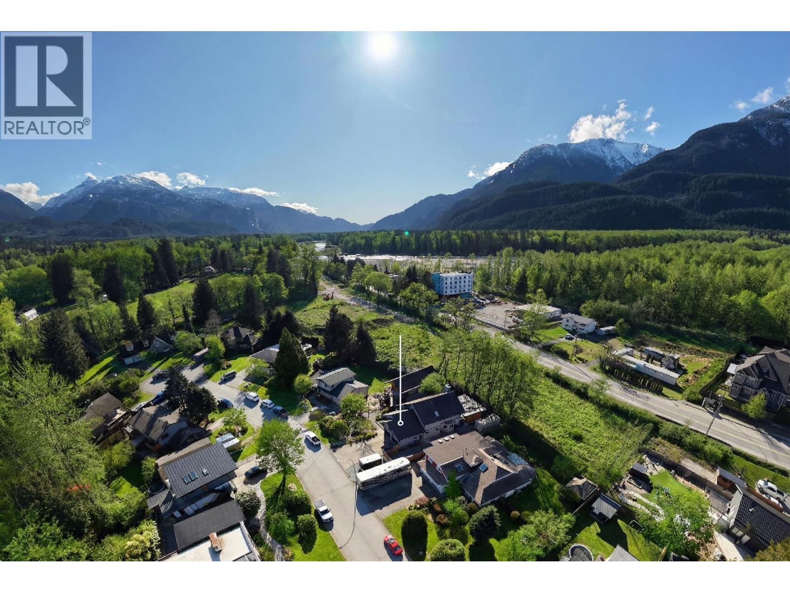 41281 MEADOW AVENUE, Squamish