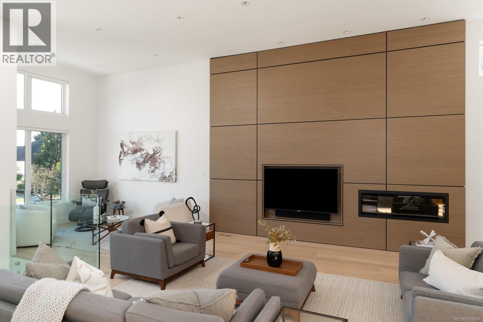  2318 Shakespeare Street, Victoria