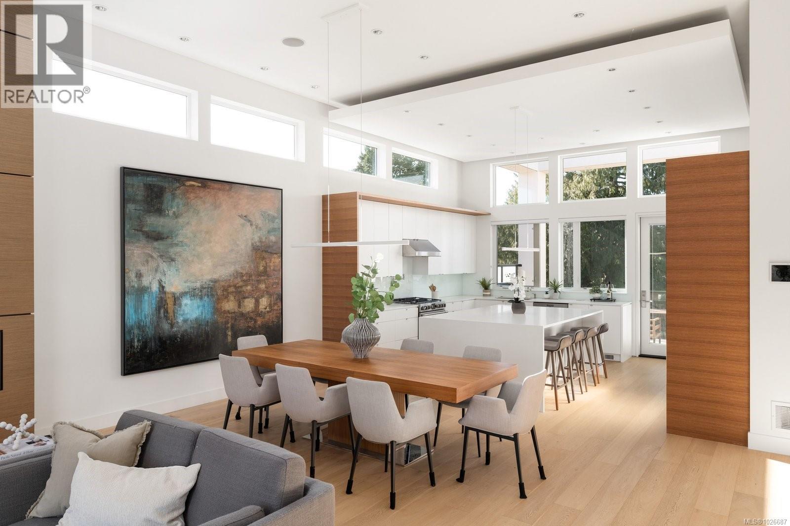  2318 Shakespeare Street, Victoria