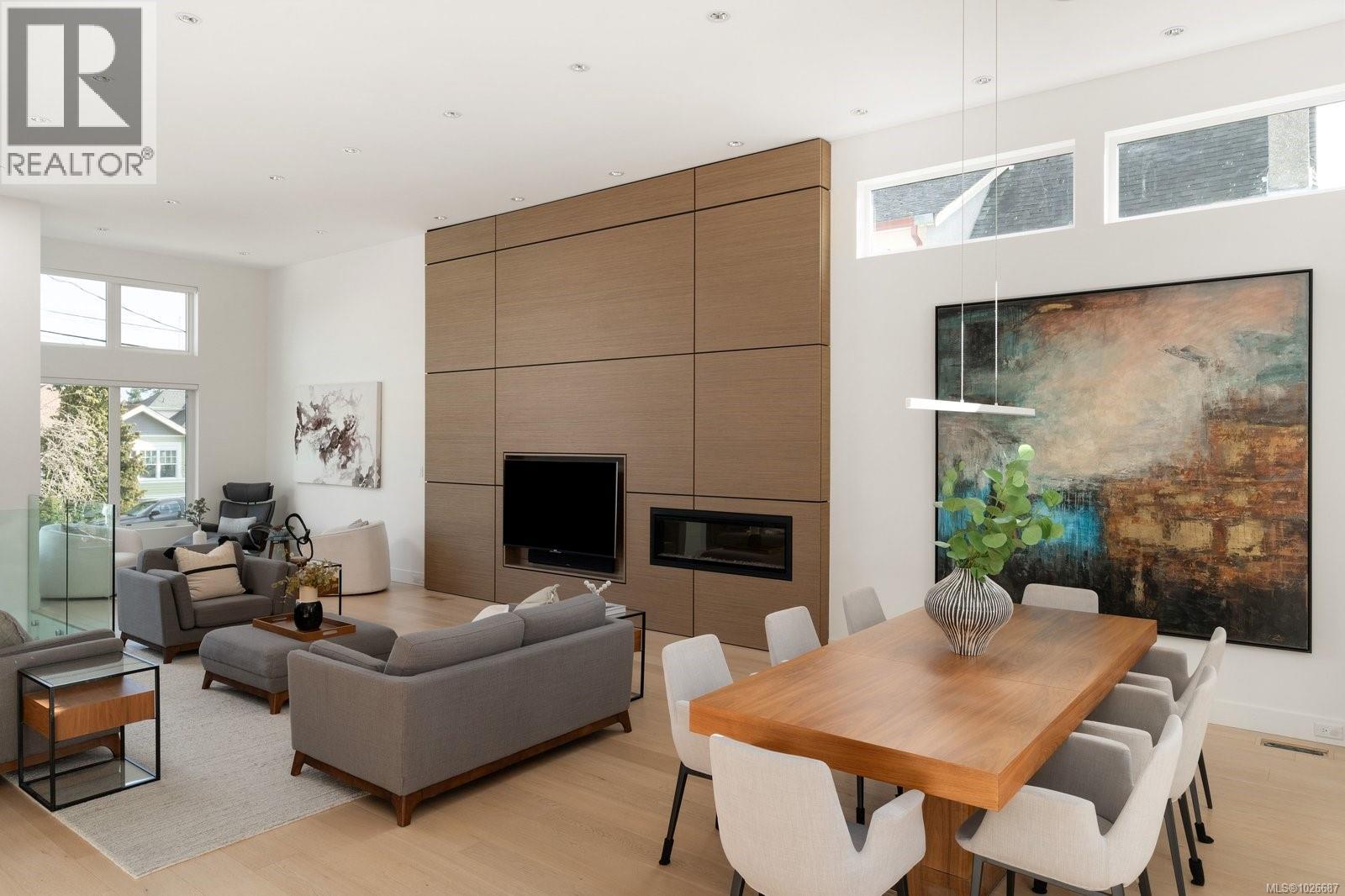  2318 Shakespeare Street, Victoria