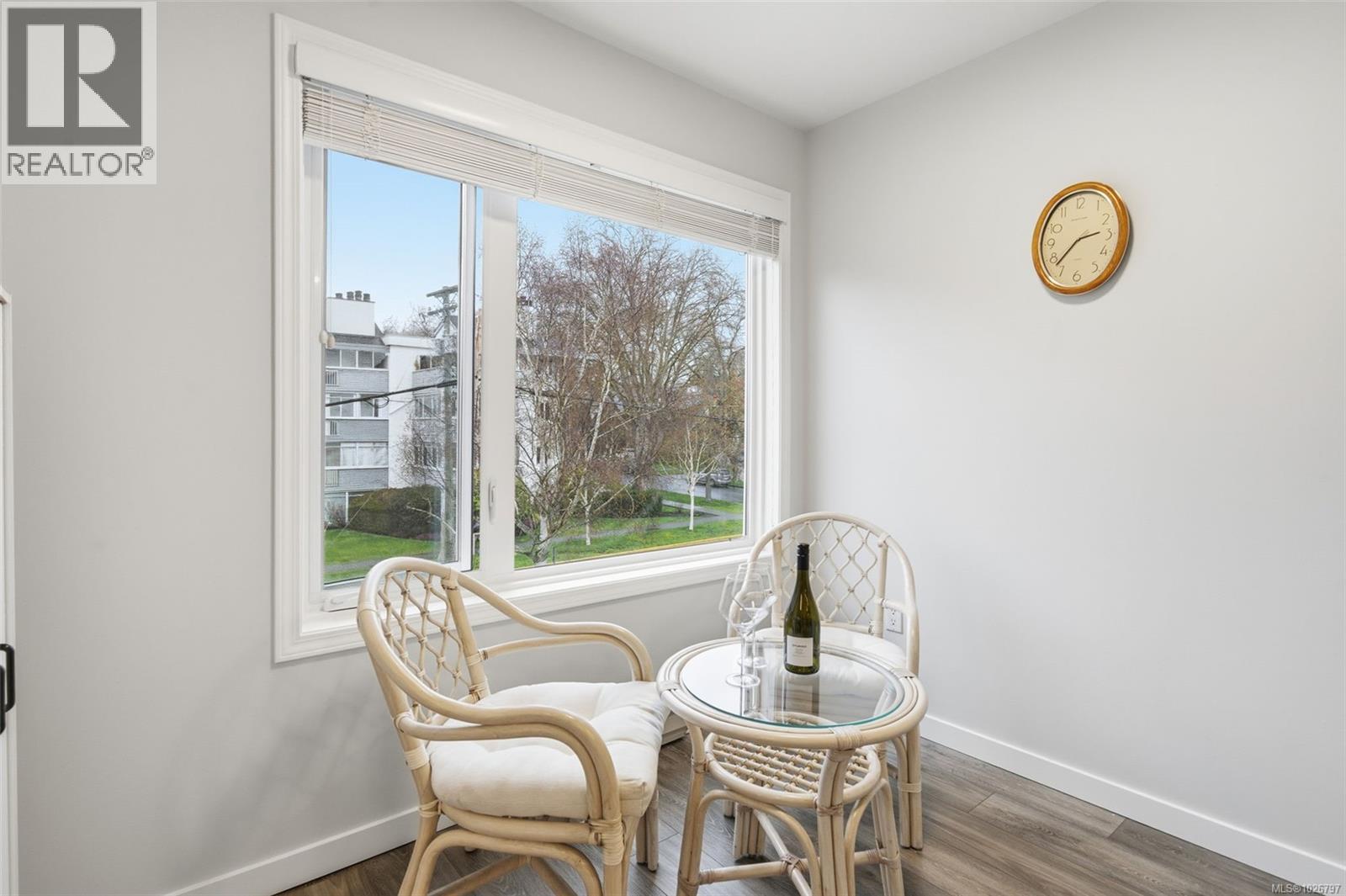 301 1121 Oscar Street, Victoria