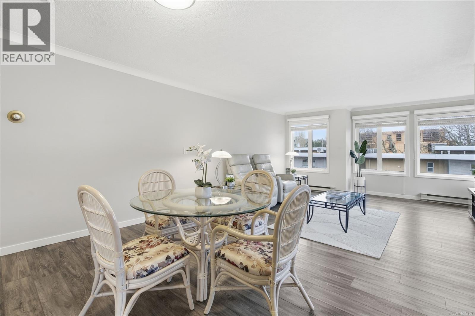 301 1121 Oscar Street, Victoria