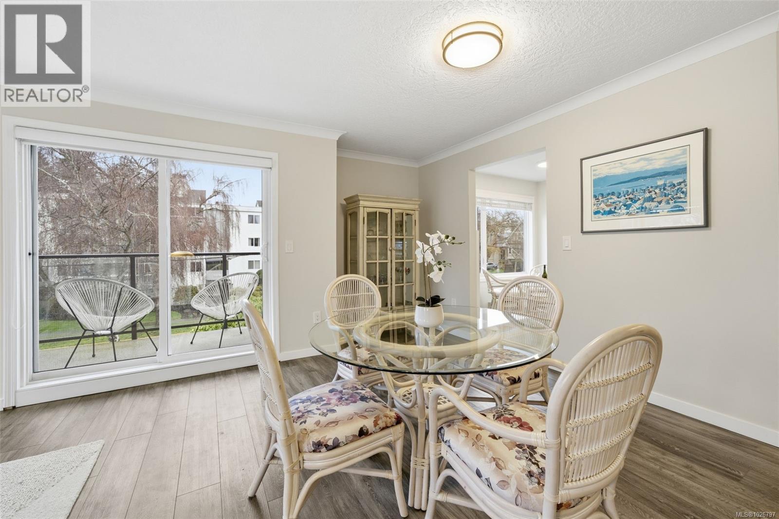 301 1121 Oscar Street, Victoria