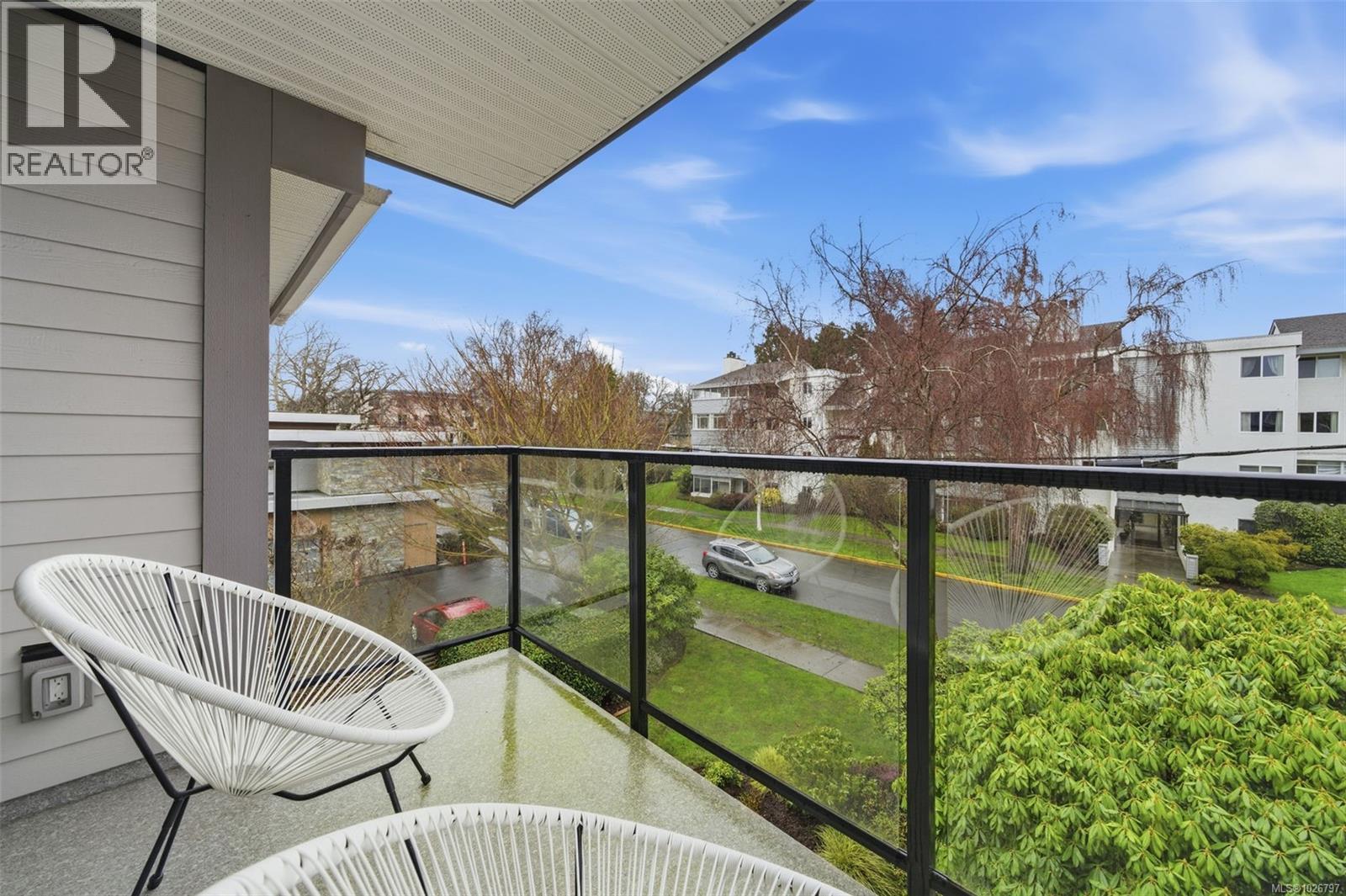 301 1121 Oscar Street, Victoria