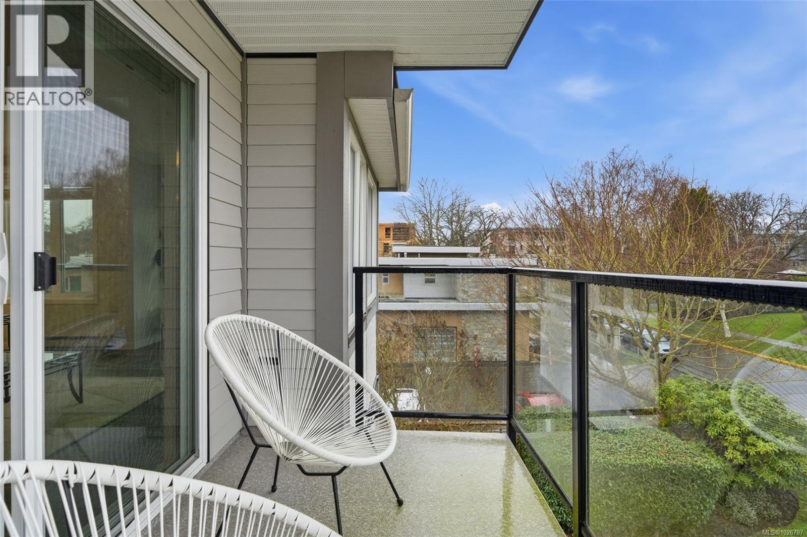 301 1121 Oscar Street, Victoria