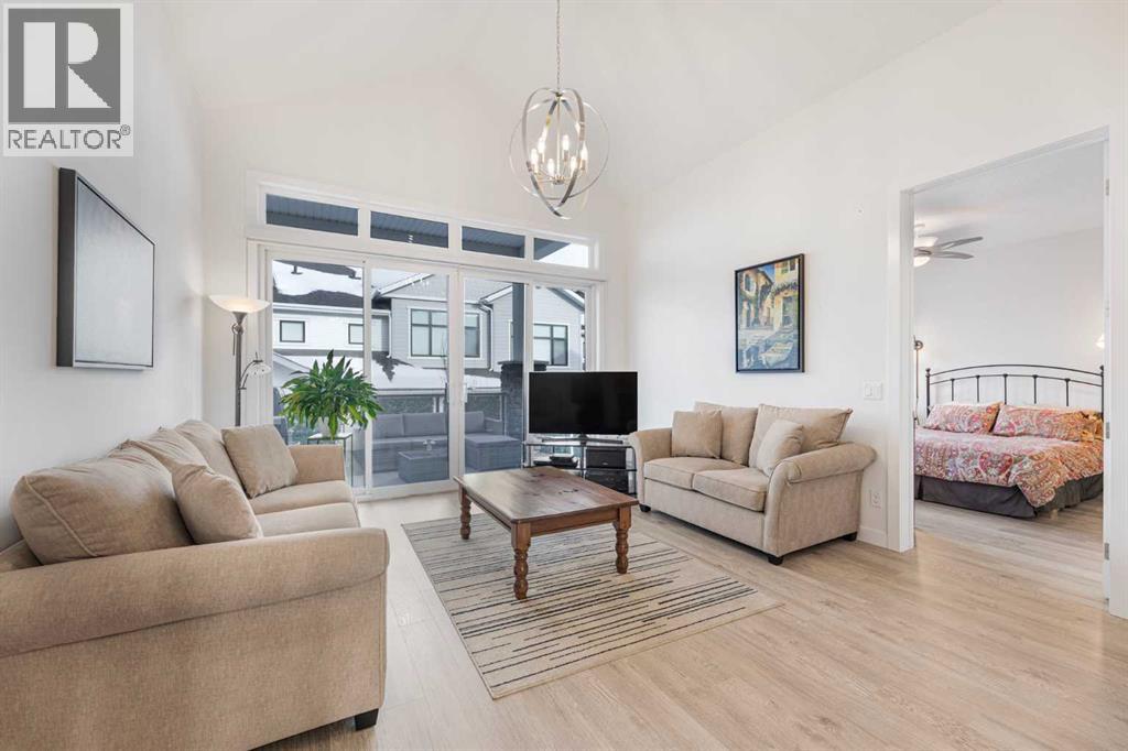 Single Family House for Sale in  Crestmont Boulevard SW Crestmont Calgary 