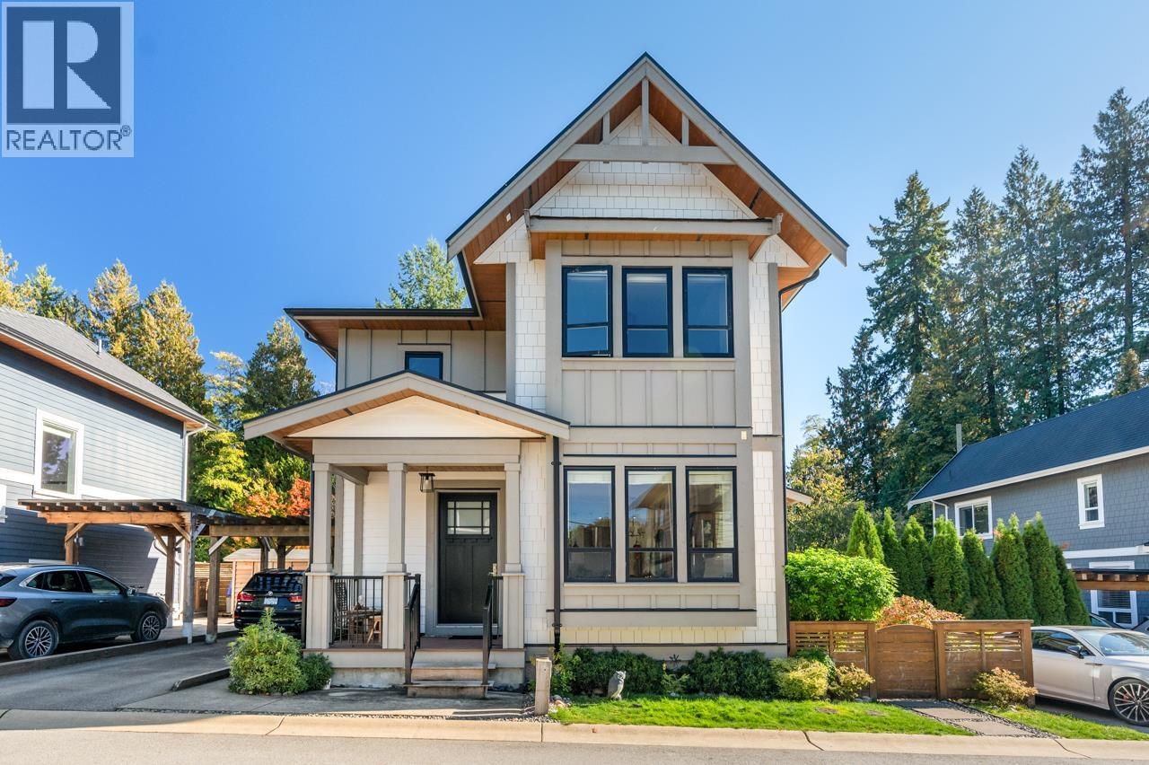 2020 CARSON COURT - Photo 2 of 27, North Vancouver, British Columbia