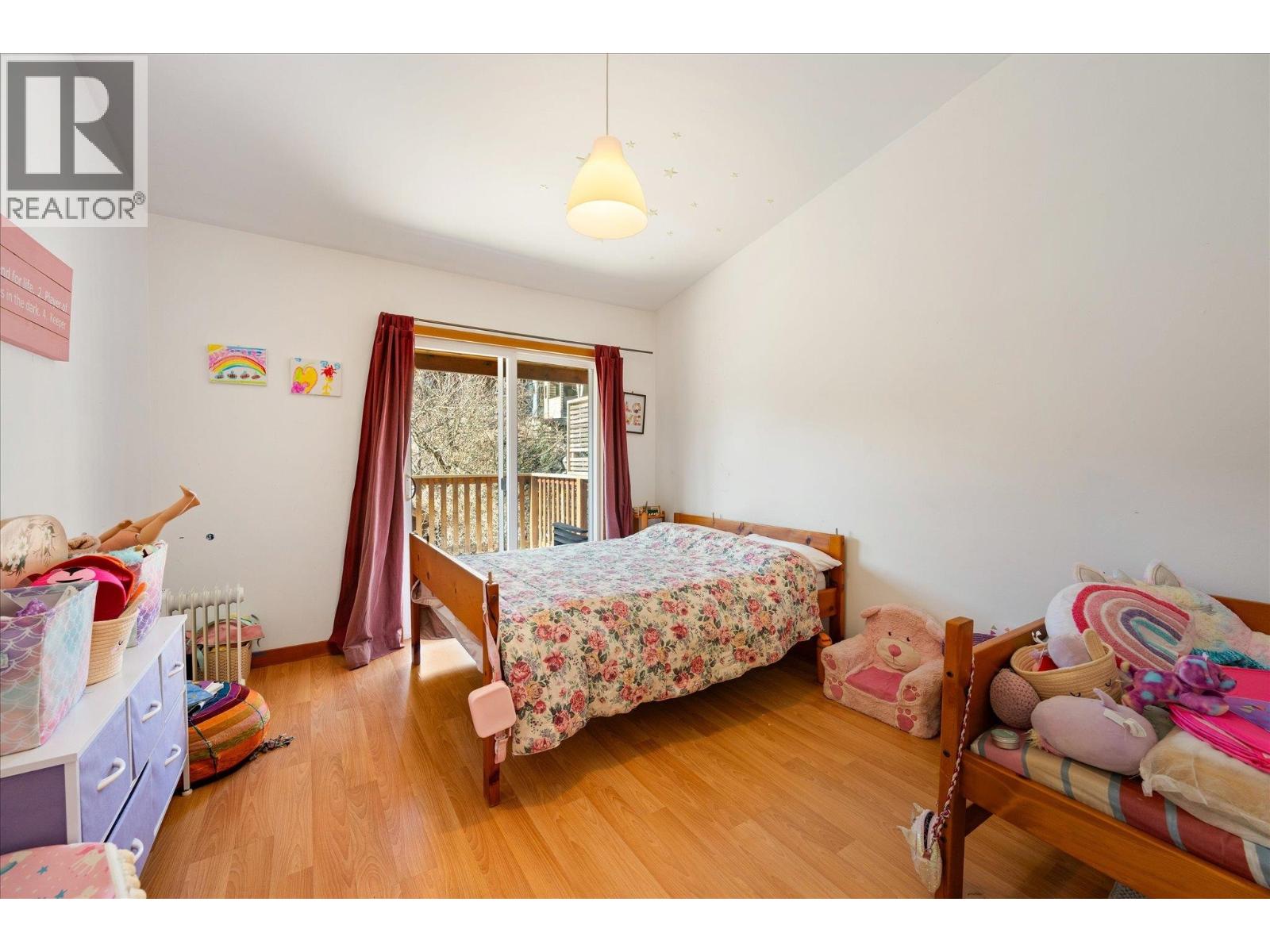 1045 NORTHRIDGE DRIVE, Squamish