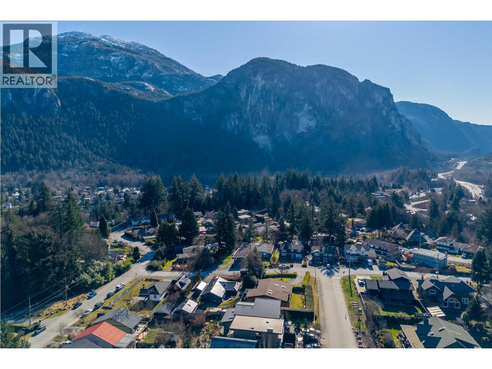 1045 NORTHRIDGE DRIVE, Squamish